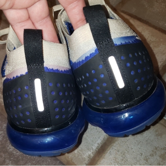Nike Vapormax 2 Flyknit athletic shoes - Picture 3 of 7
